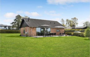 Beautiful Home In Ølsted With Sauna in Ølsted